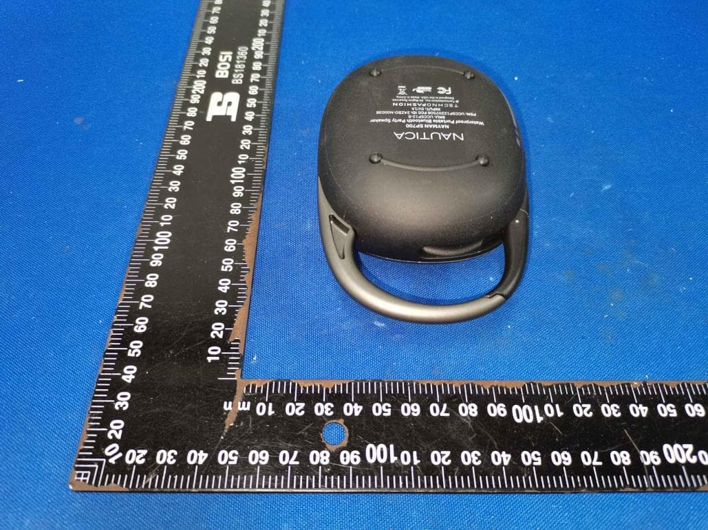 Portable Bluetooth Speaker - FCC ID 2AZBO-N00038 - TECHNOFASHION INC.
