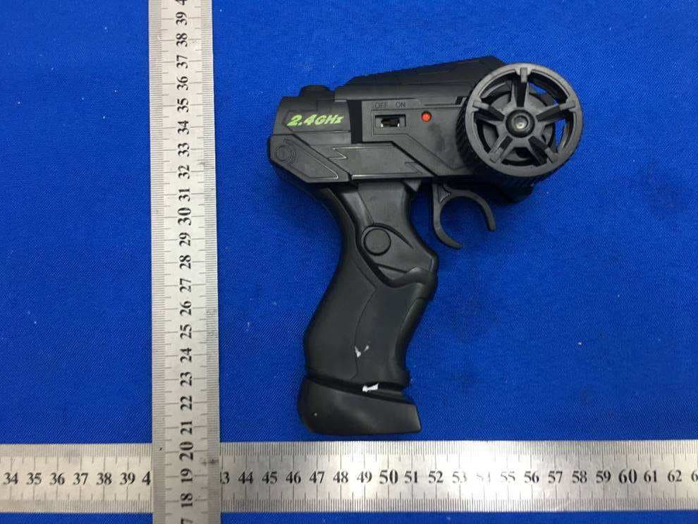 R/C Car - FCC ID 2AZCSSL-212AT - GUANGDONG HAOYUAN STEM TOYS CO.,LTD. (2)