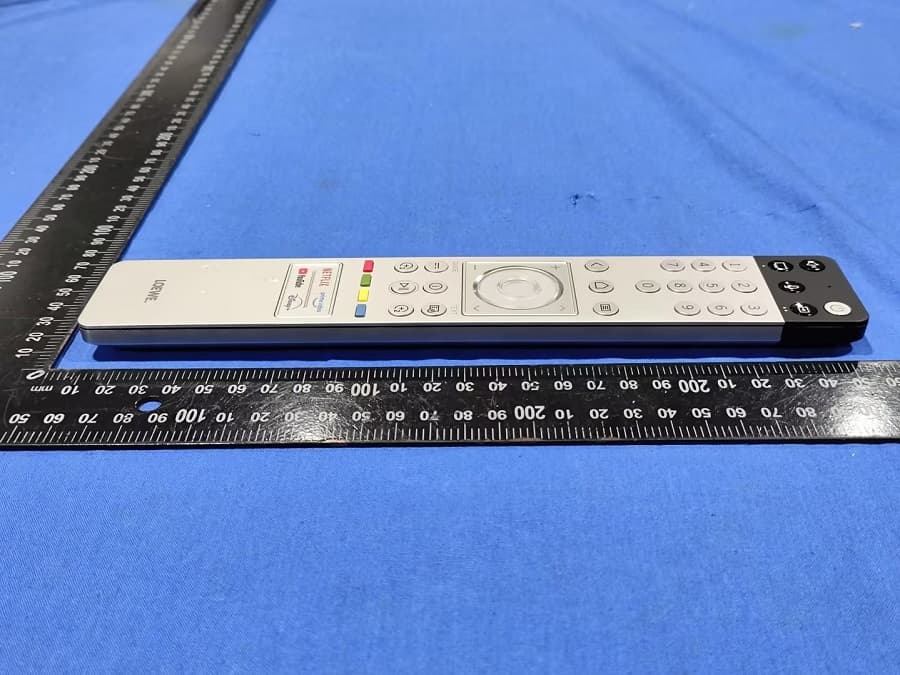 Bluetooth remote control - FCC ID 2AZD4-74007 - Loewe Technology GmbH (3)