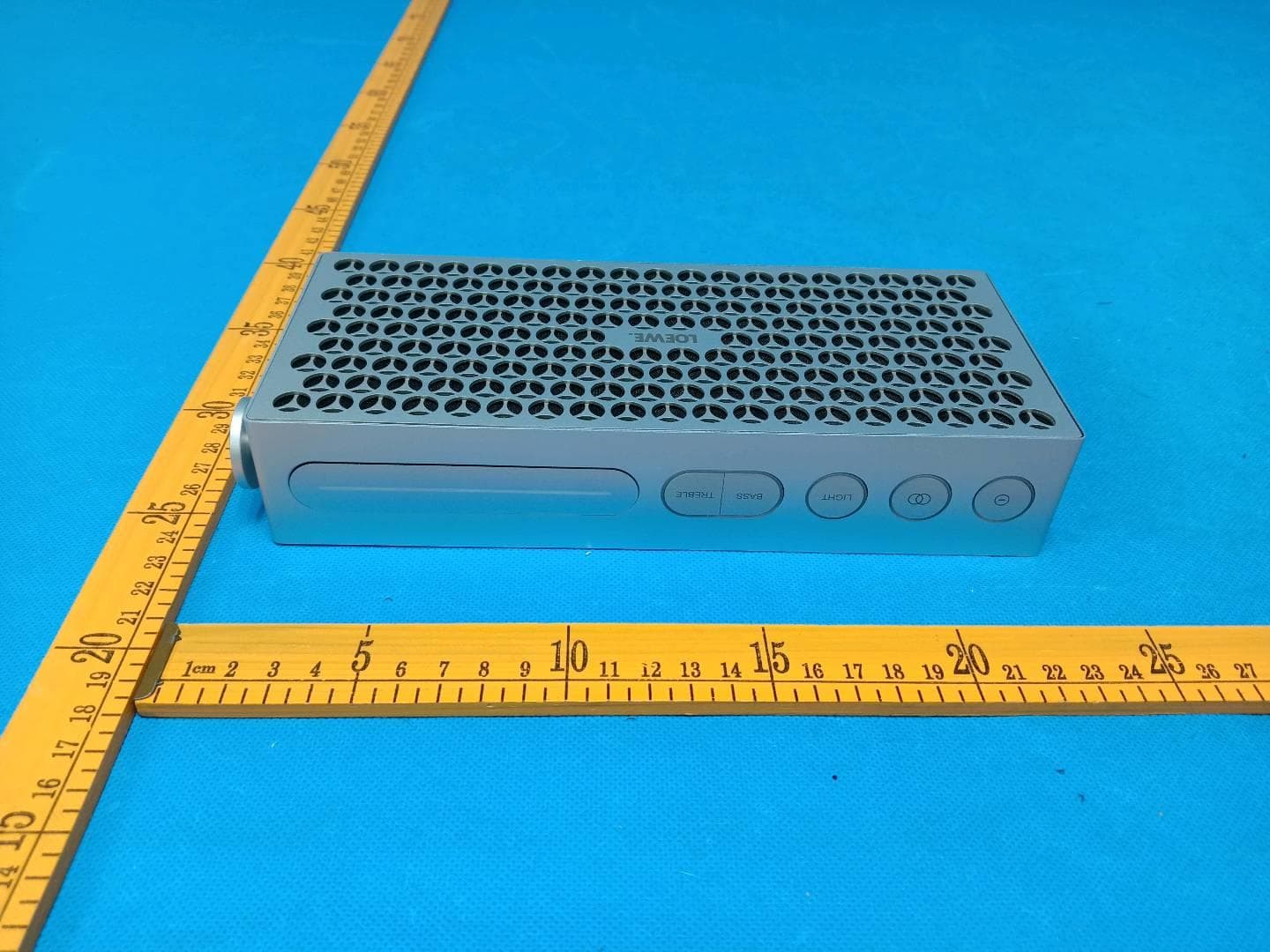 Premium Portable Speaker - FCC ID 2AZD4-NEO - Loewe Technology GmbH (4)