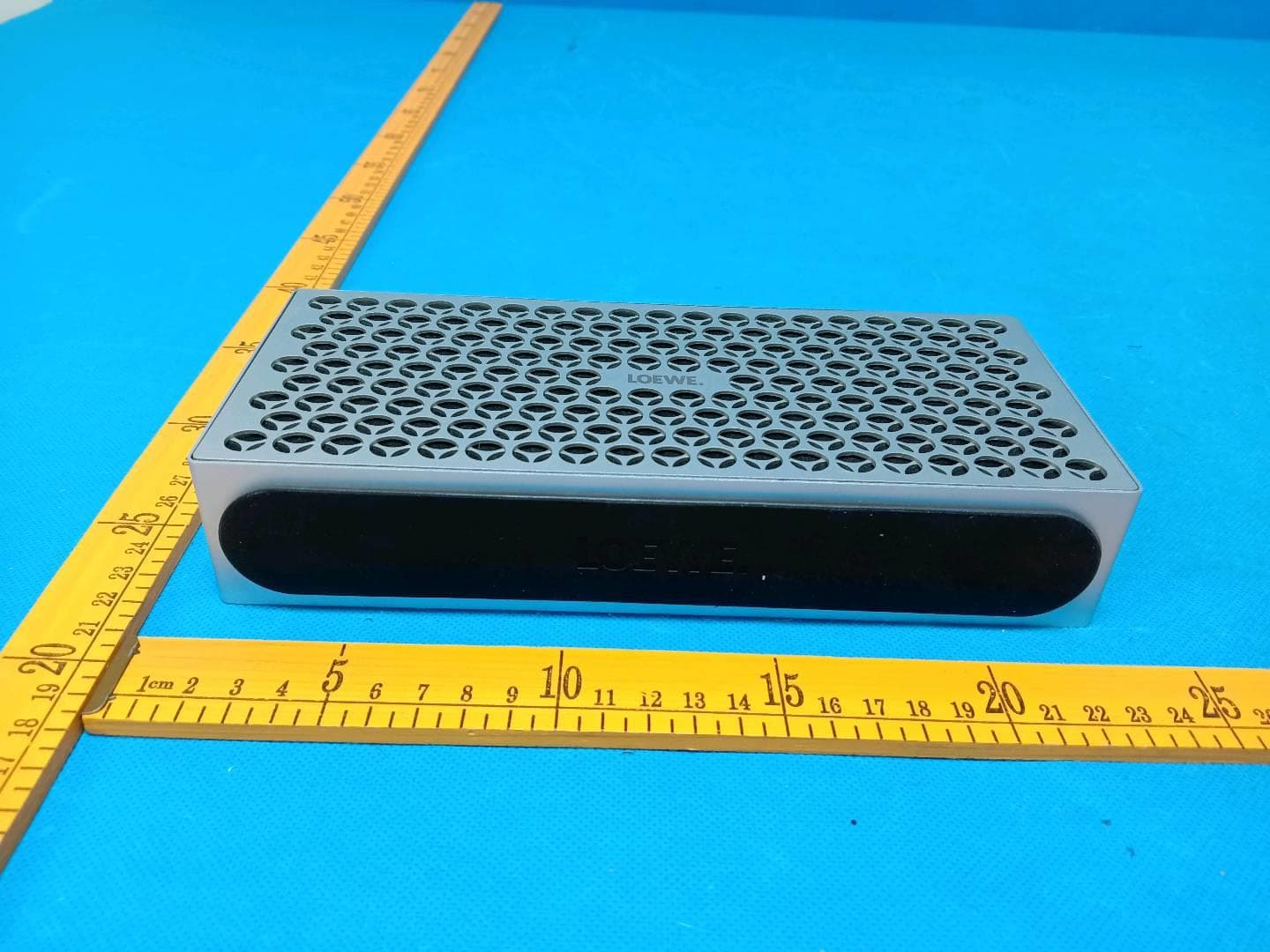 Premium Portable Speaker - FCC ID 2AZD4-NEO - Loewe Technology GmbH (5)