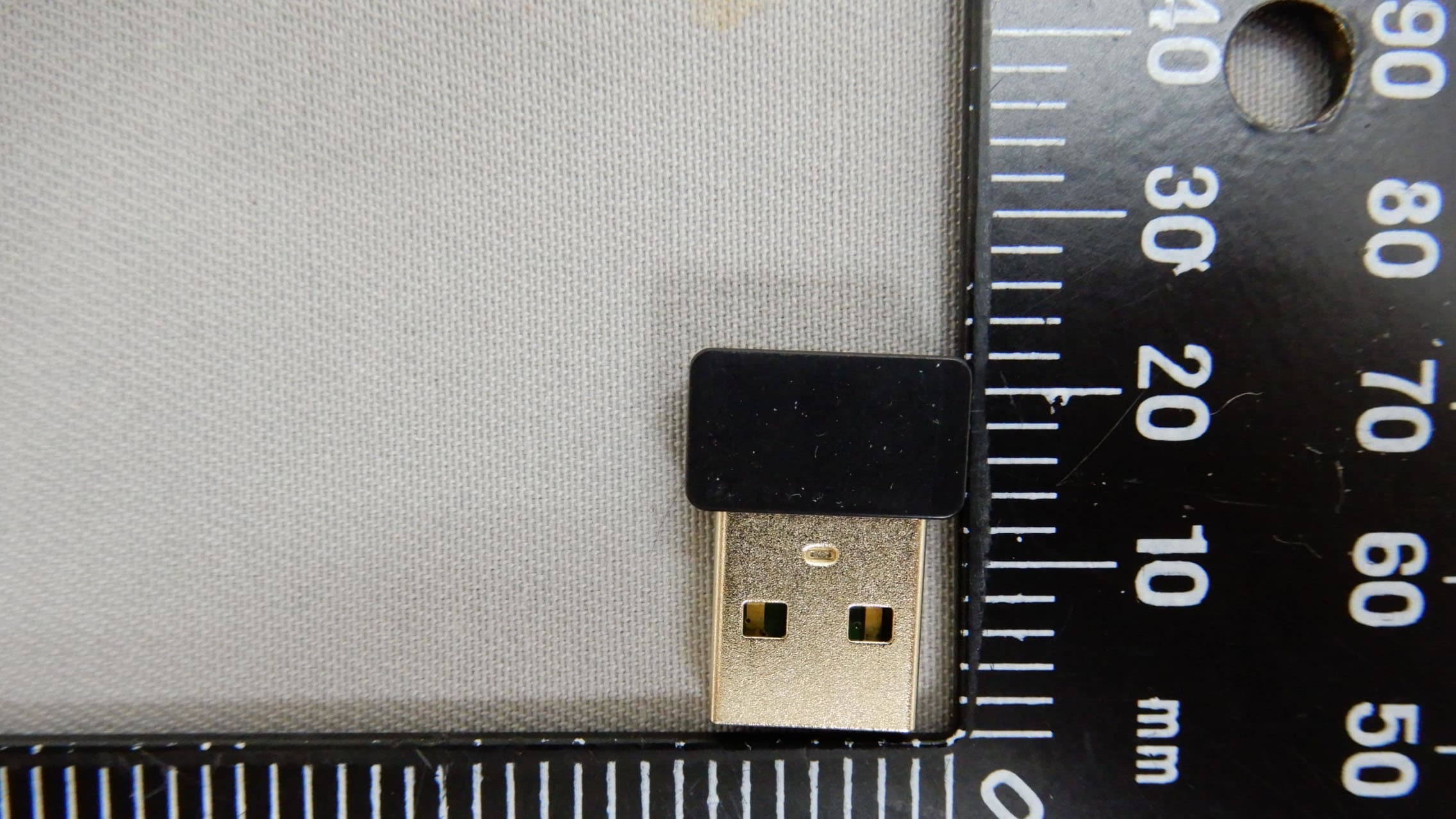 Dongle - FCC ID 2AZDI-QH-900-D - Darfon Electronics Czech s.r.o