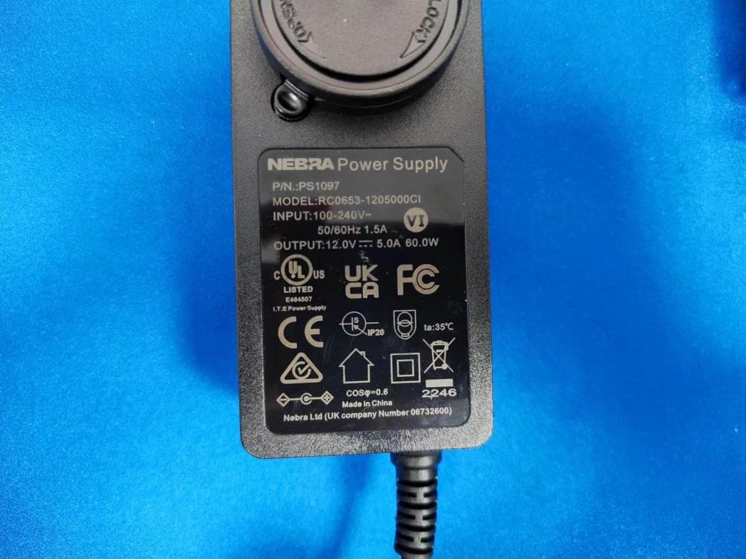 Nebra HNT 5G Gateway - FCC ID 2AZDM-HNT5G - Nebra Ltd (3)
