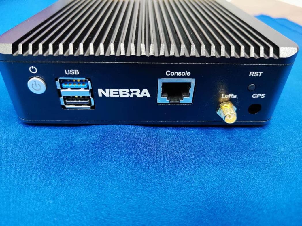 Nebra HNT 5G Gateway - FCC ID 2AZDM-HNT5G - Nebra Ltd