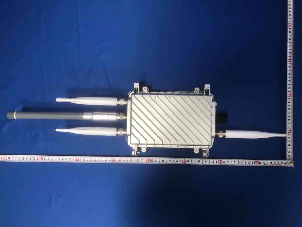 Nebra Smart Outdoor LoRa Gateway / Nebra HNT Outdoor Hotspot Miner - FCC ID 2AZDM-HNTOUT - Nebra Ltd (3)