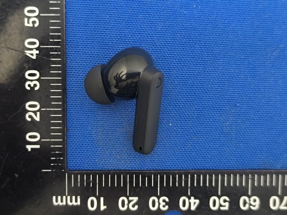 Wireless Earphone - FCC ID 2AZEQ-B197L - NOTHING TECHNOLOGY LIMITED (2)