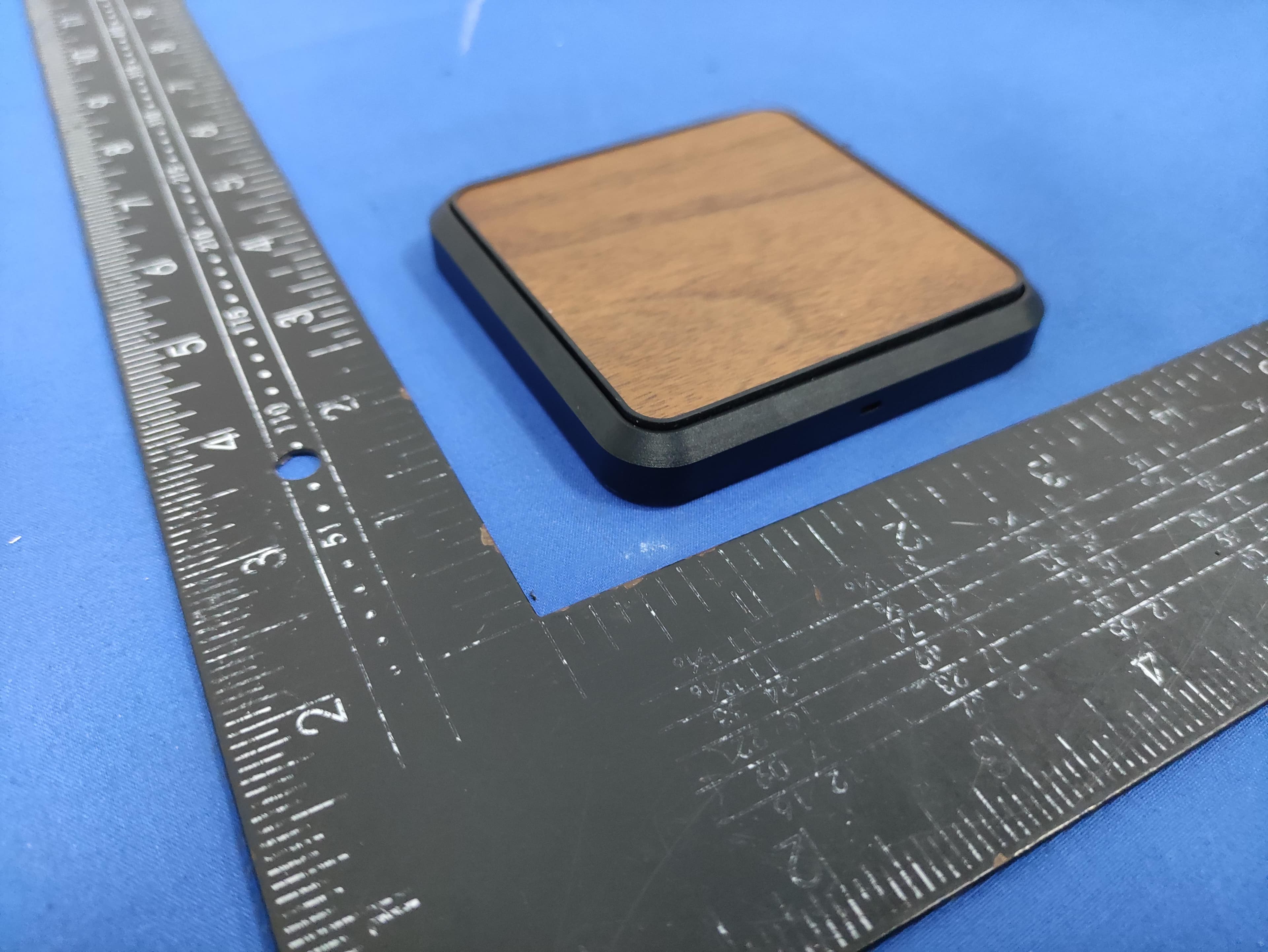 Wireless Charger - FCC ID 2AZG4-JRWIRELESSCH - Joy Resolve Ltd. (4)