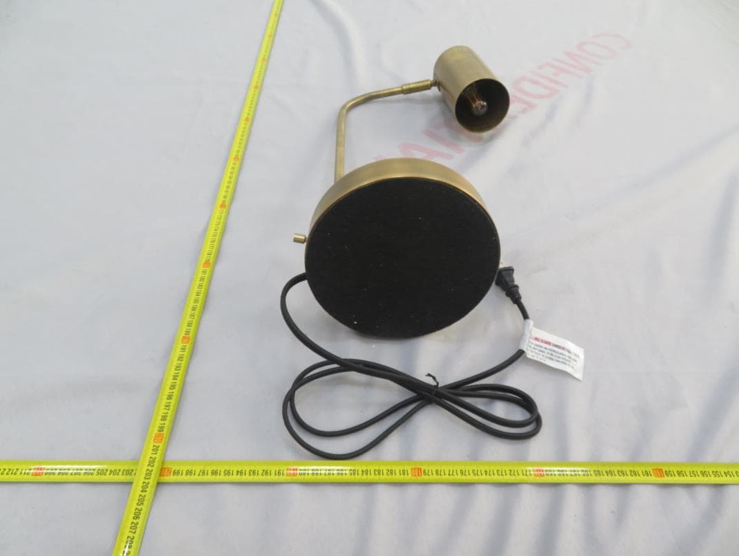 Regan Task Table Lamp with Wireless Charging - FCC ID 2AZGPTL1056 - CALLTON LIGHTING CO., LTD (2)