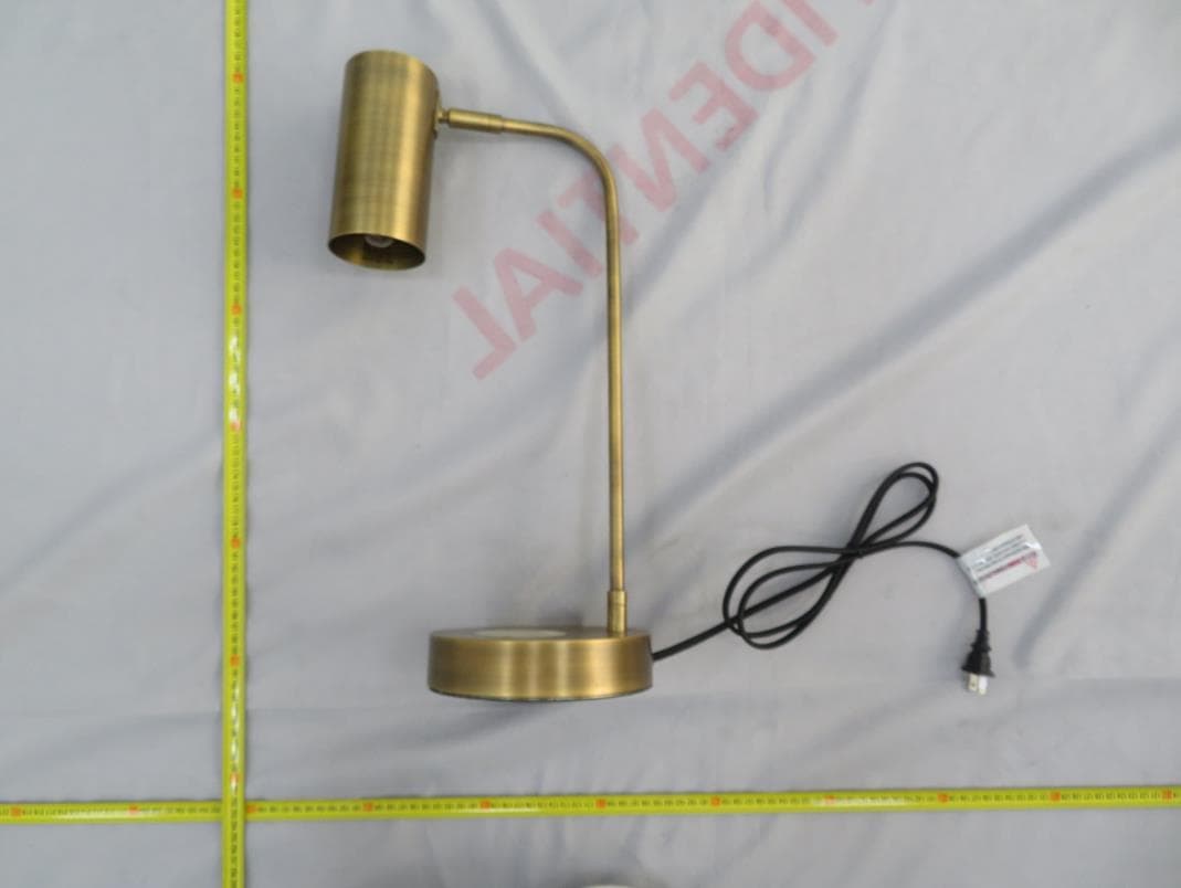 Regan Task Table Lamp with Wireless Charging - FCC ID 2AZGPTL1056 - CALLTON LIGHTING CO., LTD (4)