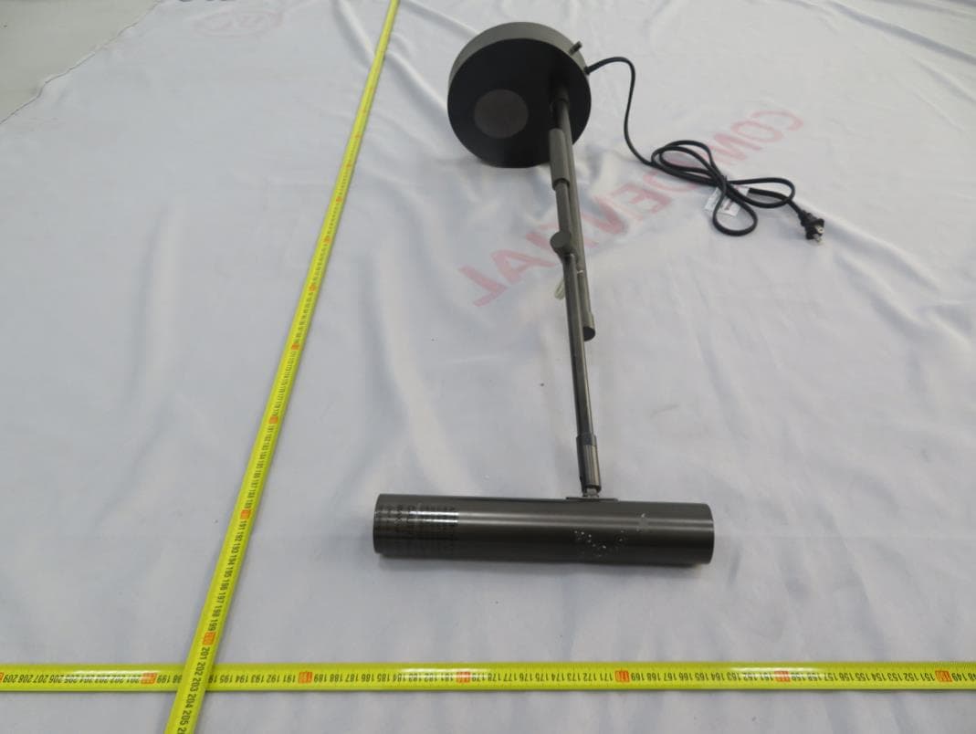 1960s CANISTER TASK TABLE LAMP WITH WIRELESS CHARGING - FCC ID 2AZGPTL1071 - CALLTON LIGHTING CO., LTD (2)
