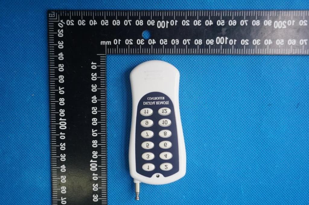 12 buttons wireless remote control - FCC ID 2AZHW-AK12-C - Shenzhen Century Aoke Electronics Co. Ltd.