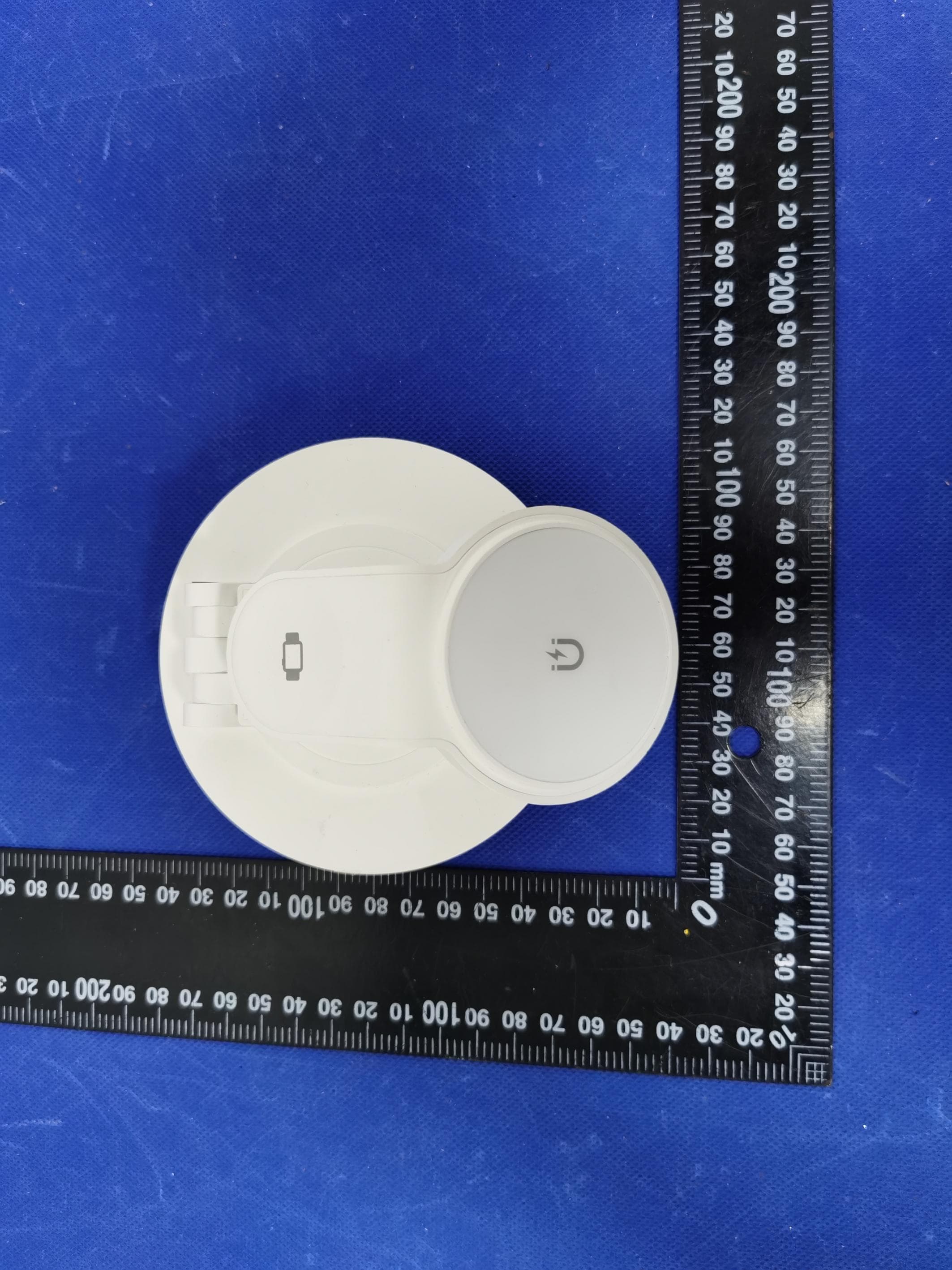wireless charger - FCC ID 2AZI6-X548 - SHENZHEN XU HUI WEIYE ELECTRONIC TECHNOLOGY CO., LTD.