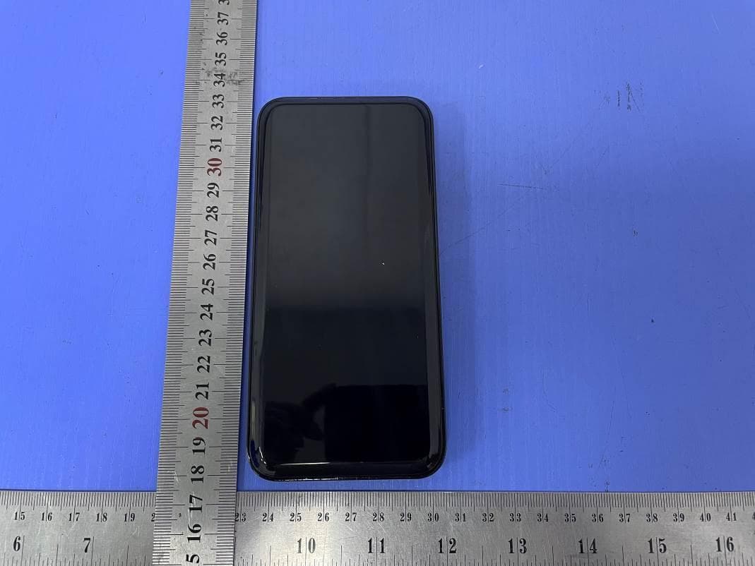 Power Bank - FCC ID 2AZIG-PCW10KK-A - RFA Brands LLC (4)