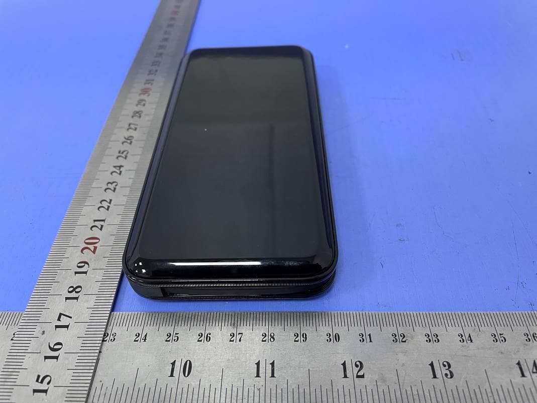 Power Bank - FCC ID 2AZIG-PCW10KK-A - RFA Brands LLC