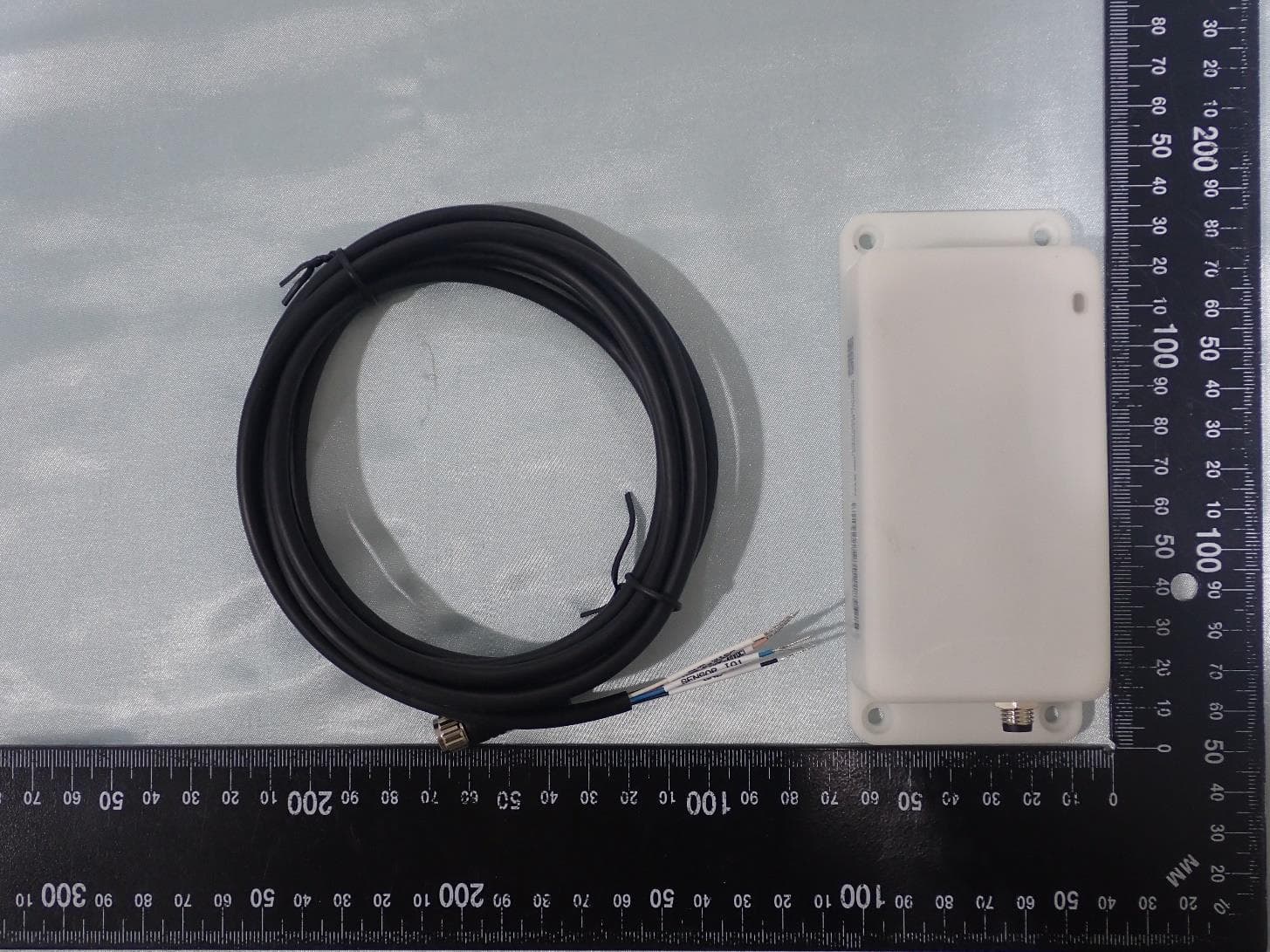 BeWhere Asset Tracker - FCC ID 2AZIR52840BG95NN - BeWhere Inc. (2)