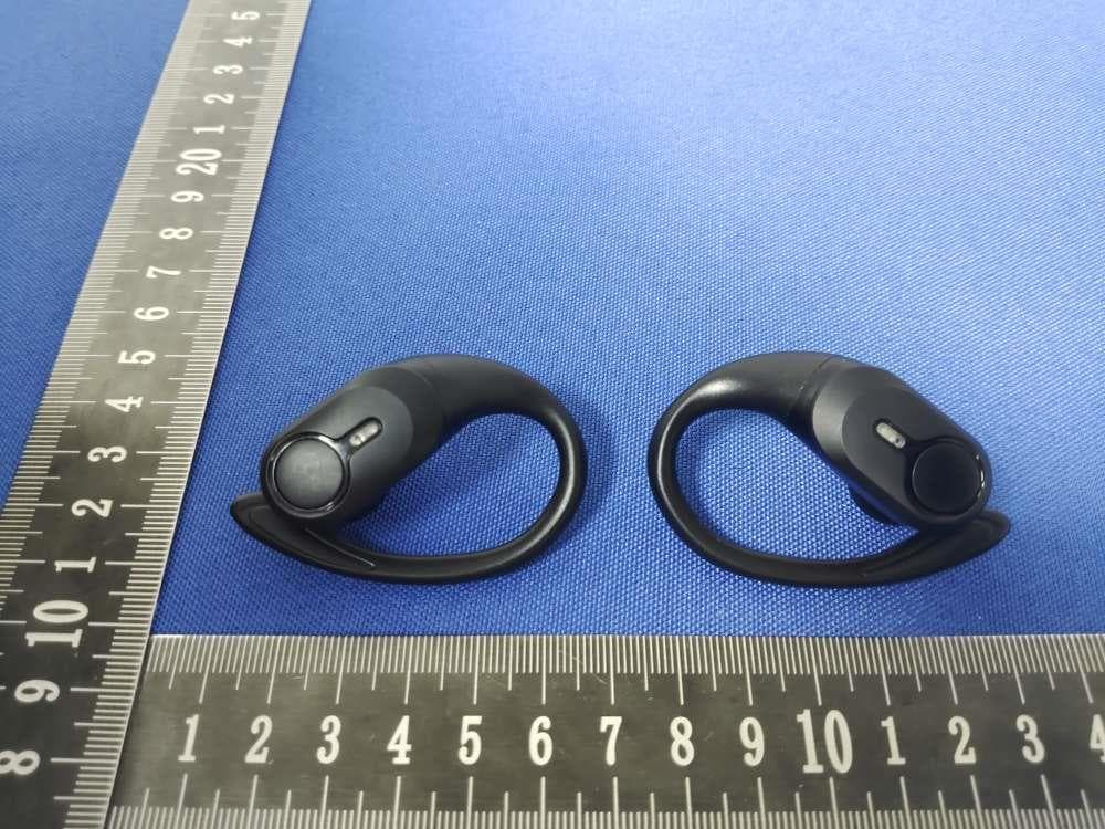 True Wireless Sports Earbuds - FCC ID 2AZJ2-A17 - Dongguan Yinwo Electronic Technology Co., Ltd (2)