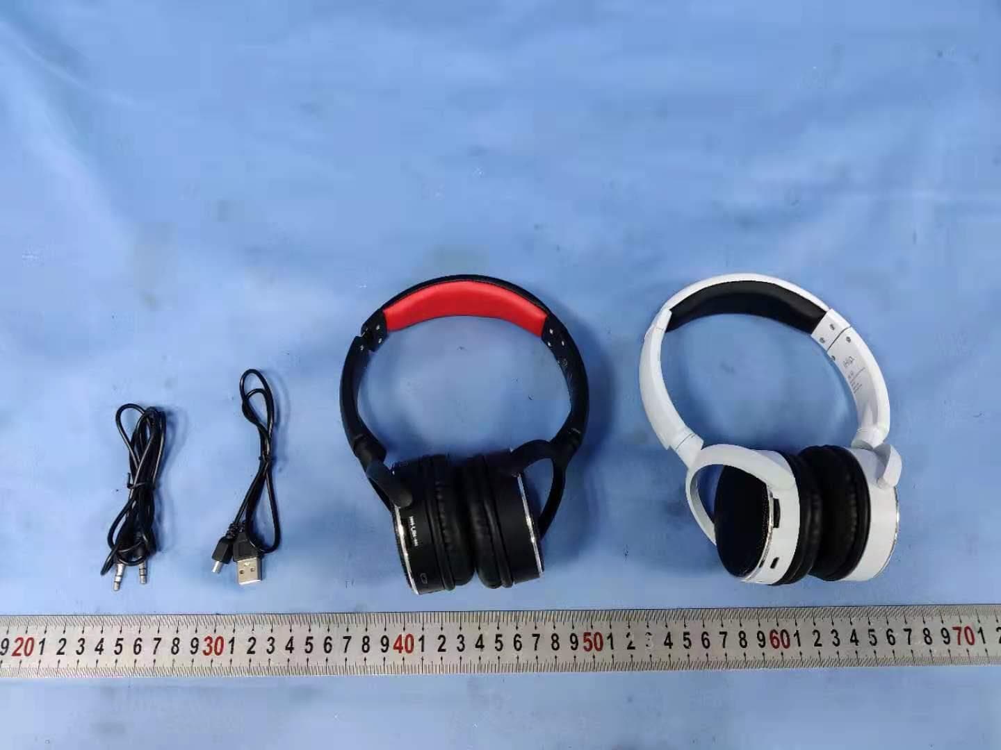WIRELESS HEADPHONE - FCC ID 2AZJ2CK105 - Dongguan Yinwo Electronic Technology Co., Ltd (4)