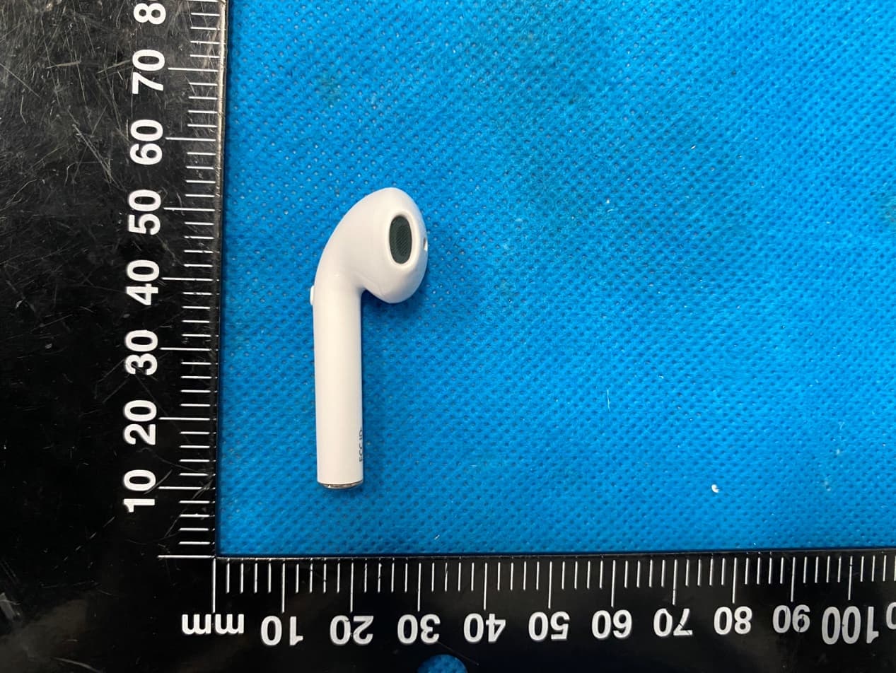 SoundPods - FCC ID 2AZJ2I9S - Dongguan Yinwo Electronic Technology Co., Ltd (3)