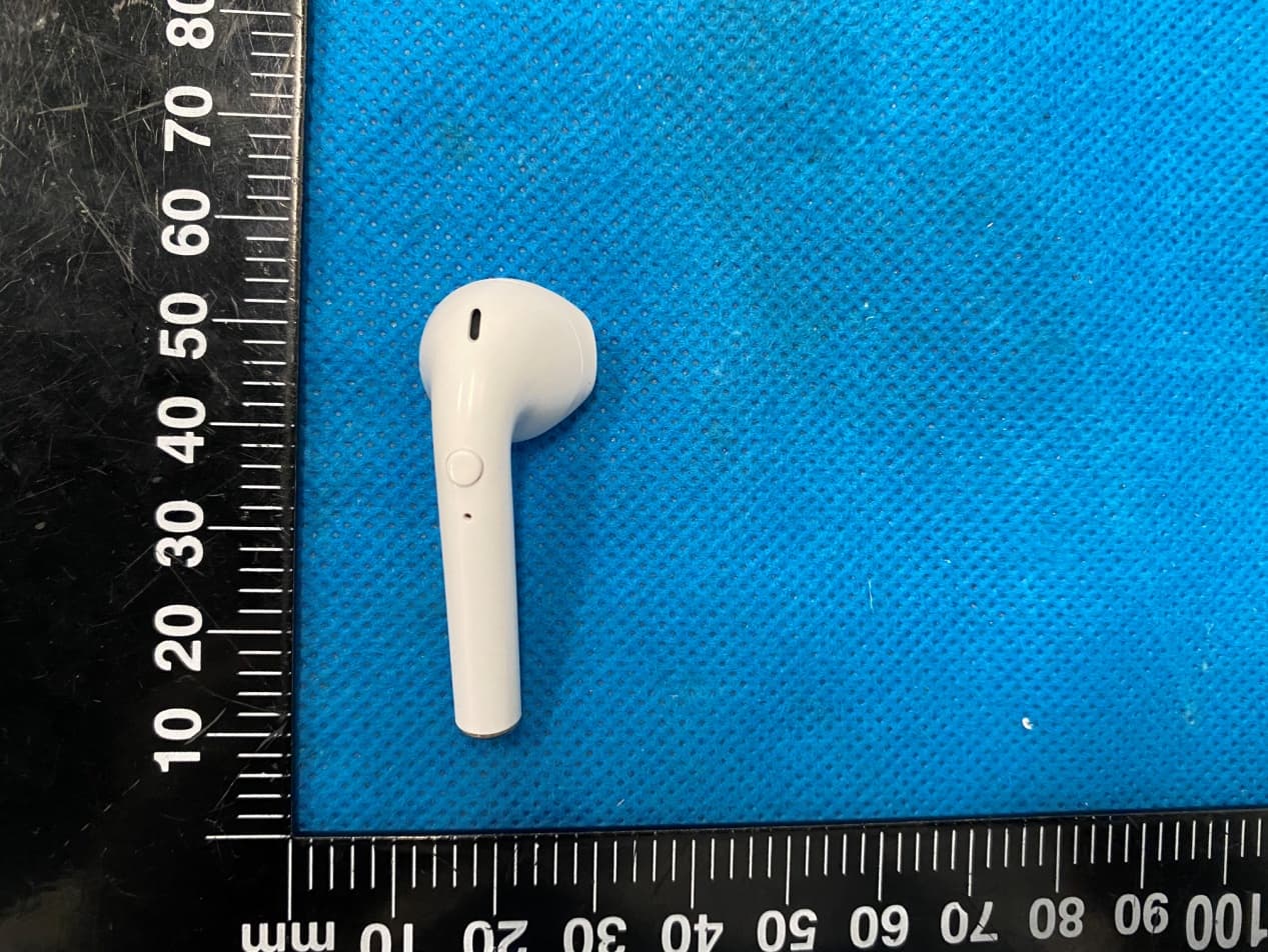 SoundPods - FCC ID 2AZJ2I9S - Dongguan Yinwo Electronic Technology Co., Ltd (2)