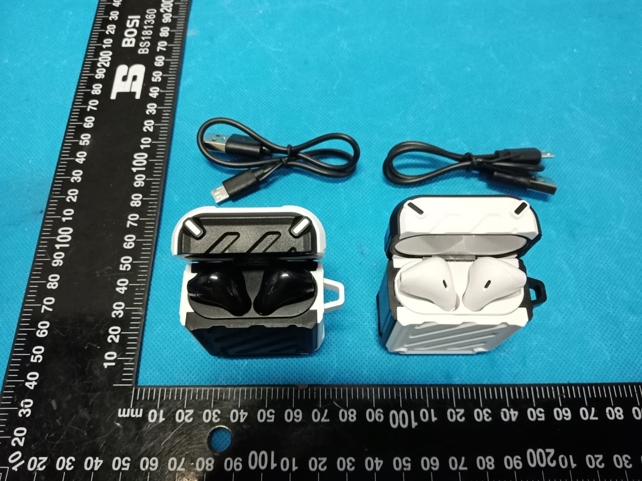 TWS EARBUDS - FCC ID 2AZJ2TW004 - Dongguan Yinwo Electronic Technology Co., Ltd (2)