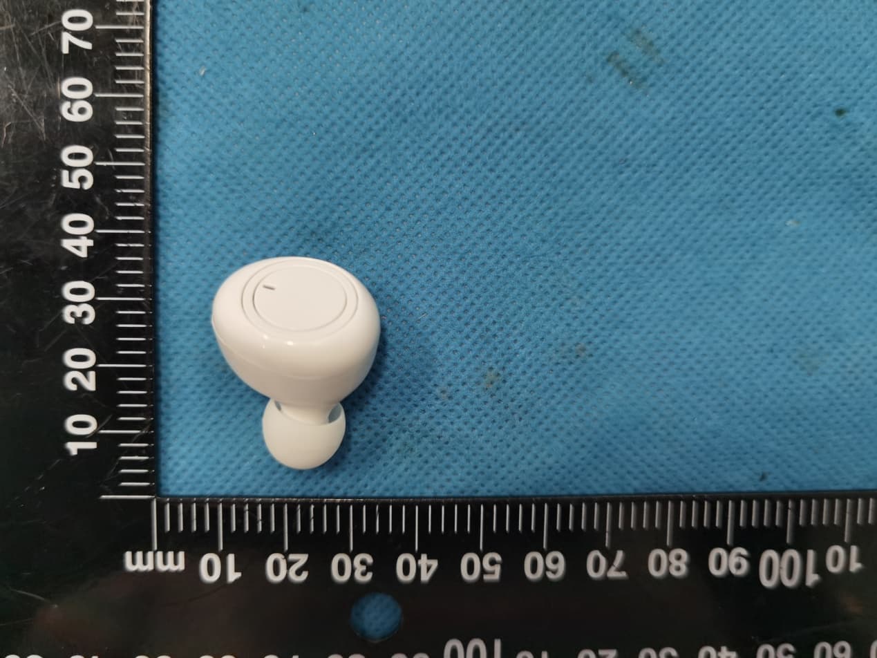 Mini SoundPods - FCC ID 2AZJ2TW13 - Dongguan Yinwo Electronic Technology Co., Ltd (2)