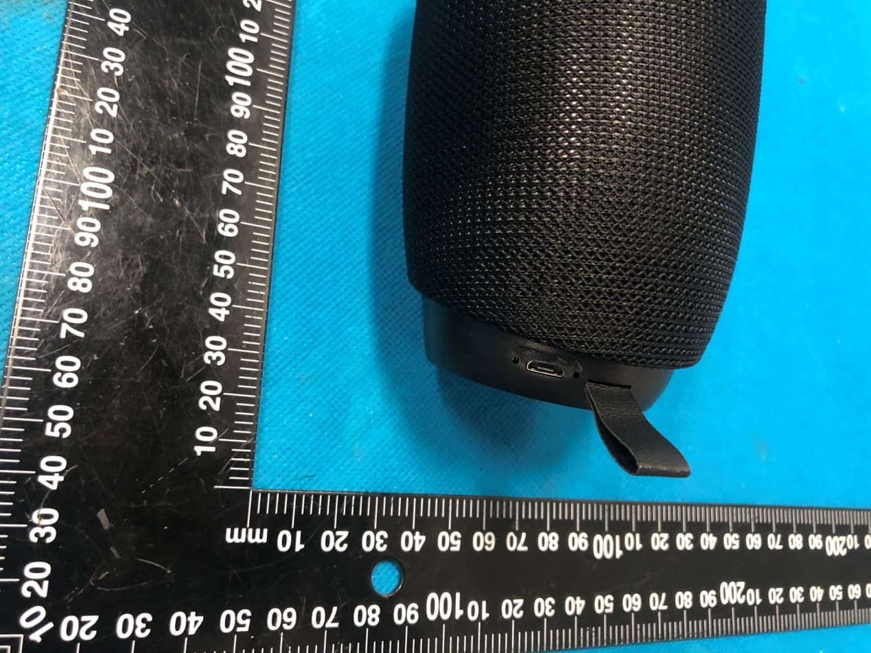 PORTABLE WIRELESS SPEAKER - FCC ID 2AZJ3-POCKET-SPK-FD - Sound Tide Electronics (DongGuan) Co., Limited. (2)