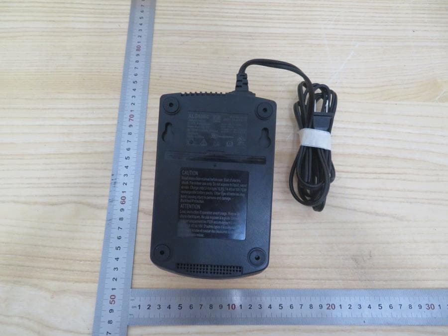 BATTERY CHAGER - FCC ID 2AZKC-ALG80BC - Ten Pao Industrial Co.,Ltd (2)