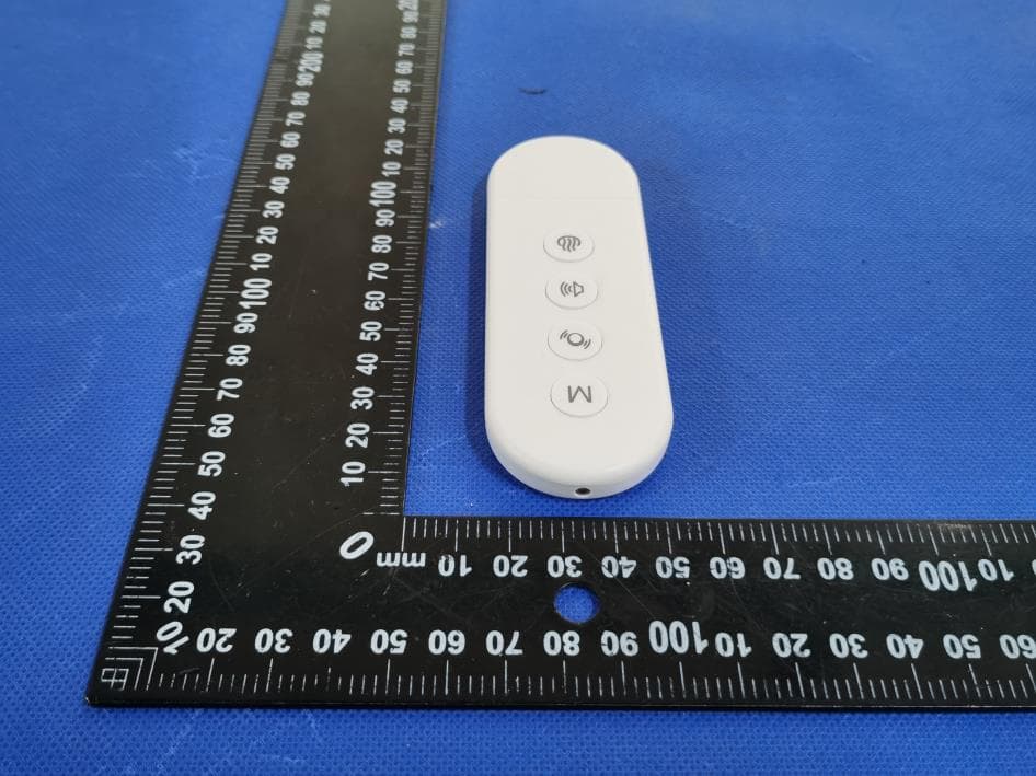 Remote of eye massager - FCC ID 2AZKH-KS3709B - TAIZHOU KAISUM FITNESS EQUIPMENT CO., LTD. (4)