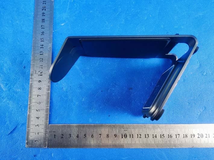 3 IN 1 Wireless Charge Station - FCC ID 2AZKN-Y93 - Shenzhen XinZhaoYi Technology Co., LTD (2)