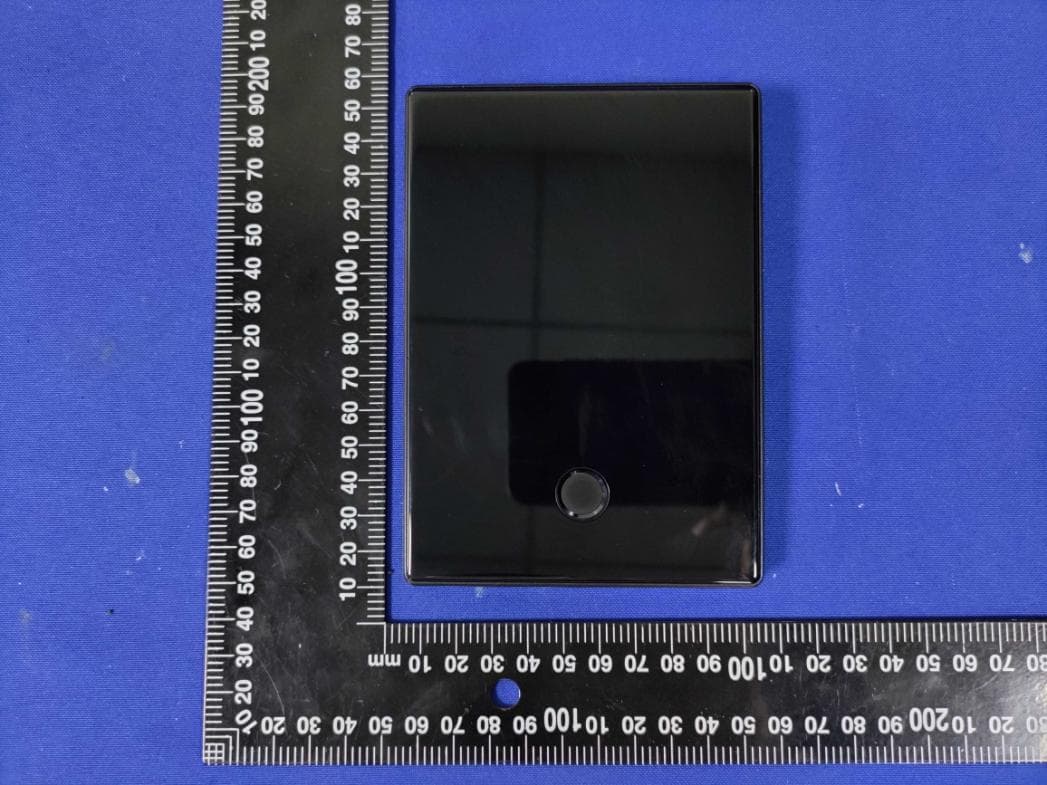 Docking Station - FCC ID 2AZKX-PCDOCK - Langqun Yunchuang (Shenzhen) Electronics Co., Ltd.