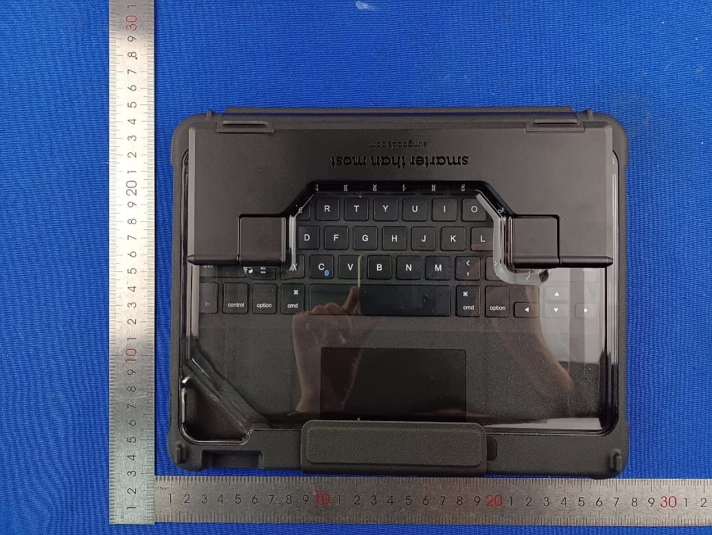 dux keyboard trackpad BT (iPad 10th gen) - FCC ID 2AZL3-STM226402KX - Chun Lam Group (International) Limited (4)