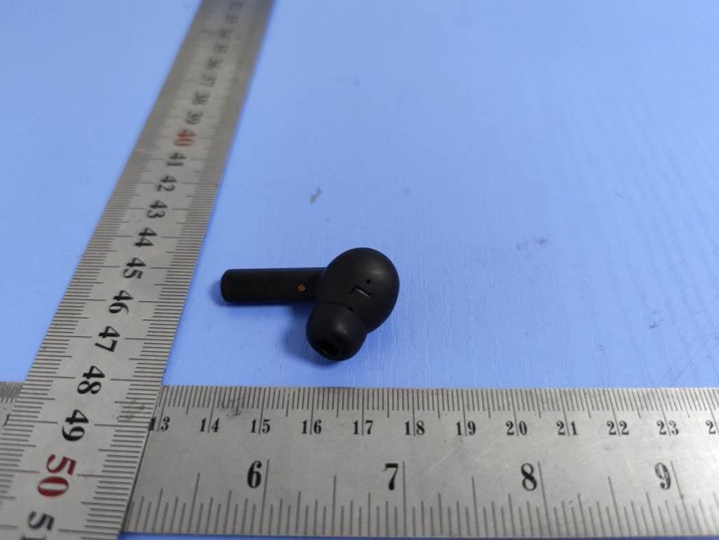 TWS Bluetooth Headset - FCC ID 2AZLD-AIHOORA1 - Shenzhen Ausounds Intelligence Co.,Ltd. (4)