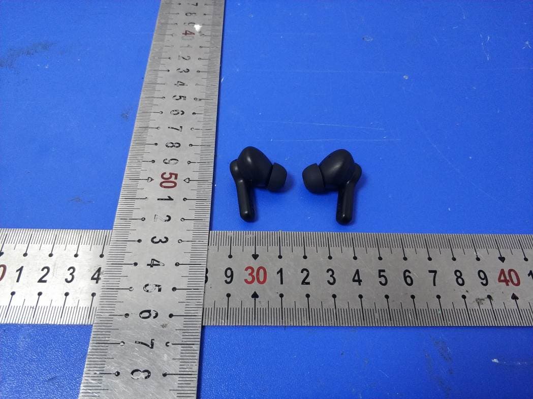 TWS Bluetooth Headset - FCC ID 2AZLD-ARA4 - Shenzhen Ausounds Intelligence Co.,Ltd. (2)