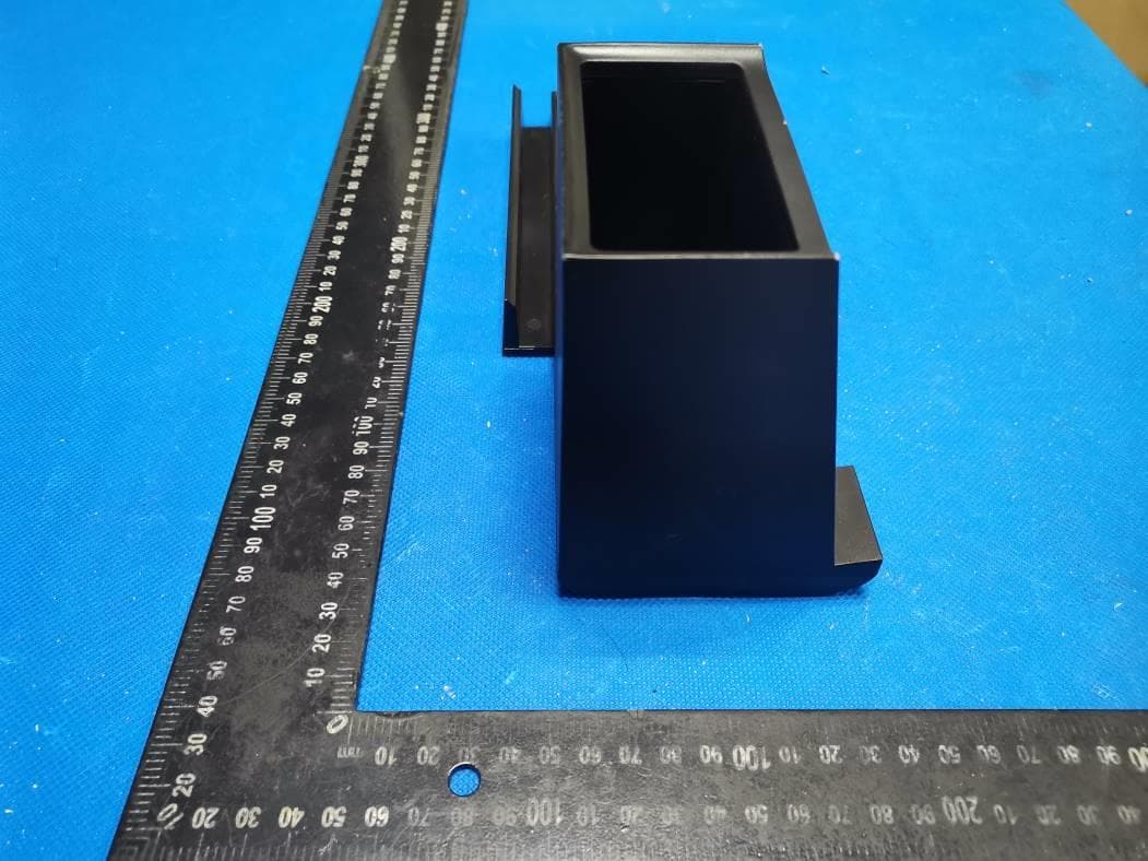 Wireless charging station with pencil cup - FCC ID 2AZLVKT2-BASEWRLS - Goods iQ