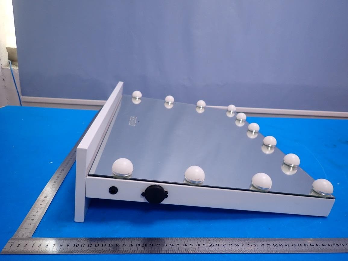 LED Makeup Mirror with Bluetooth Speaker - FCC ID 2AZLYWBK-5846BT-12D - Guangzhou Yinghua Technology Co., Ltd (3)