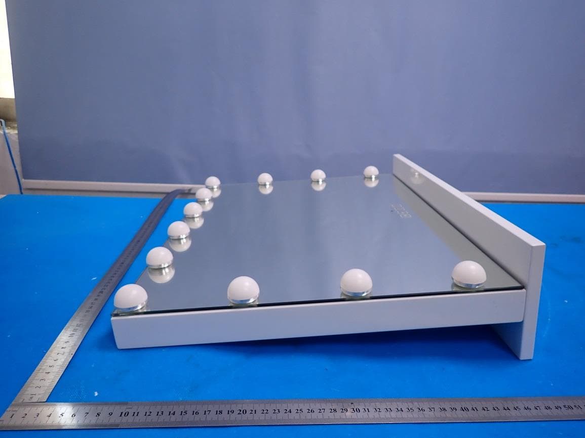 LED Makeup Mirror with Bluetooth Speaker - FCC ID 2AZLYWBK-5846BT-12D - Guangzhou Yinghua Technology Co., Ltd (4)