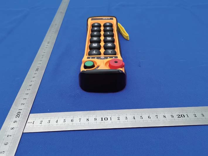 Industrial wireless remote control - FCC ID 2AZMK-Q1212 - Nanjing Xia Ding Electronic Technology Co., Ltd. (4)