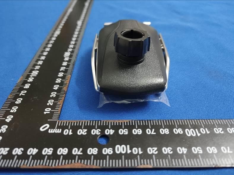 Wireless car charger - FCC ID 2AZN2-U2 - saiang hao keji shenzhen youxian gongsi (5)