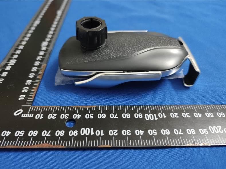Wireless car charger - FCC ID 2AZN2-U2 - saiang hao keji shenzhen youxian gongsi (4)