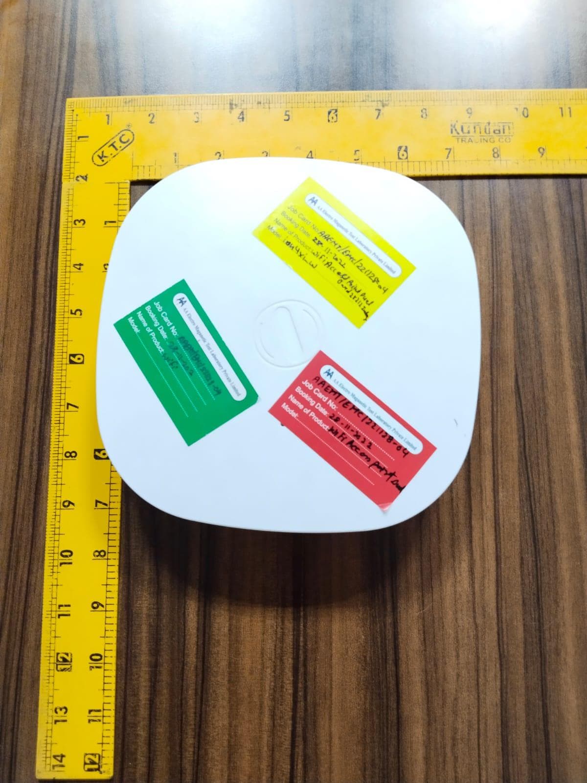 IO Wi-Fi 6 Dual Band 2x2 2 IndoorAccess Point with Integrated Antenna (5 dBi) - FCC ID 2AZOI4XIW - HFCL Limited