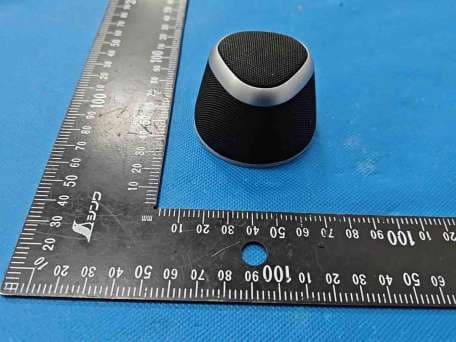 RAYCON MINI SPEAKER AND PHONE STAND - FCC ID 2AZOV-RBS915 - Raycon Inc. (4)
