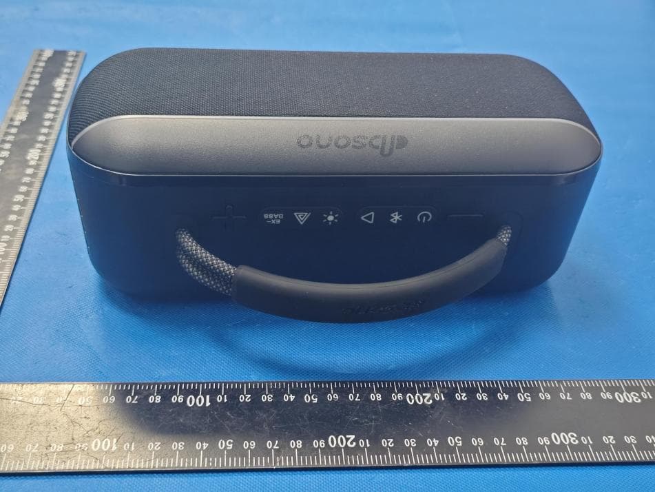 RAYCON PORTABLE BOOMBOX SPEAKER - FCC ID 2AZOV-RBS955 - Raycon Inc. (5)