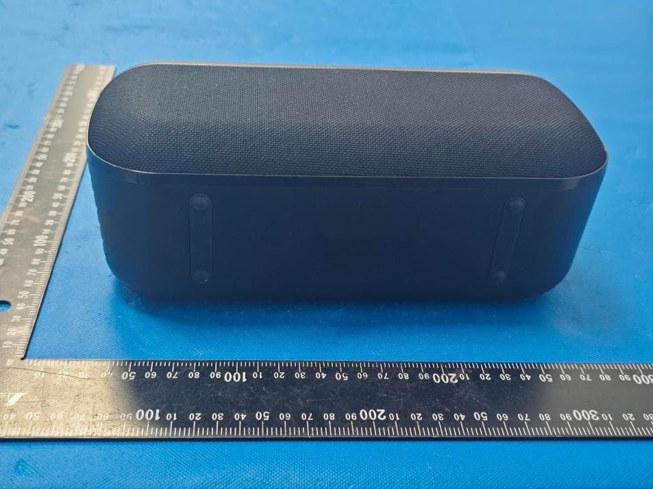 RAYCON PORTABLE BOOMBOX SPEAKER - FCC ID 2AZOV-RBS955 - Raycon Inc. (4)