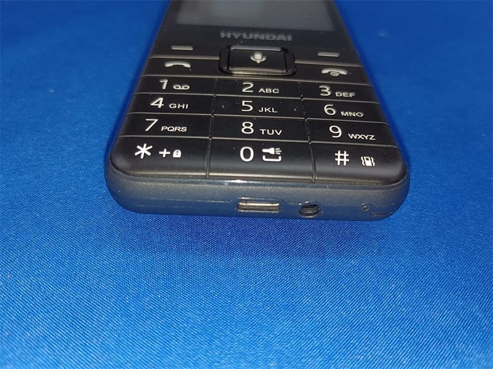 Mobile Phone - FCC ID 2AZP5-FS28001 - DUO AMERICA, LLC