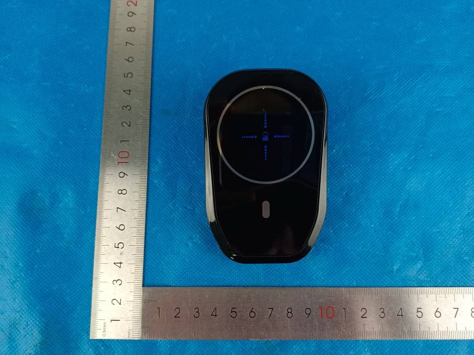 wireless charger - FCC ID 2AZPQ-JLM-M13 - Shenzhen Jing Ling Mao Technology CO.,LTD. (2)