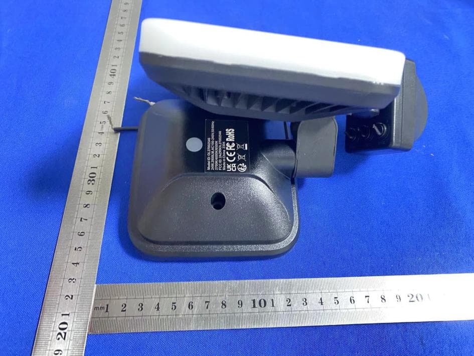 Smart Flood Light - FCC ID 2AZR9OL27002546 - Syvio Technology CO., LIMITED (2)