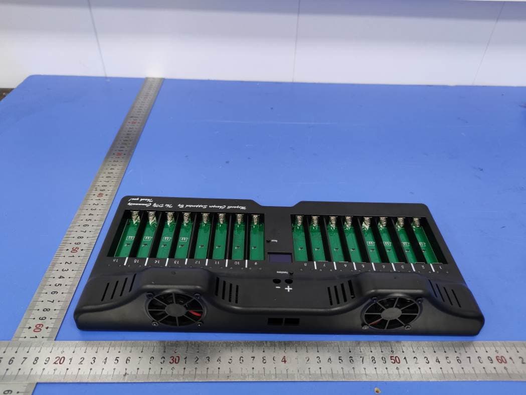 Megacell Charger - FCC ID 2AZSJ16CELLS - DeepCycle-Power.SRL (5)
