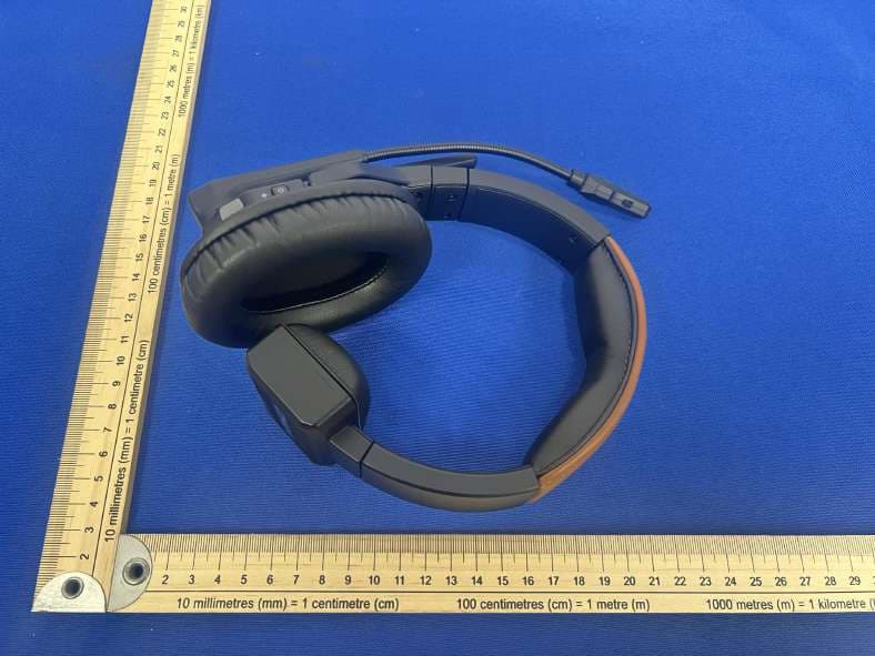Wireless Intercom Headset System - FCC ID 2AZSQ-SEEKCOM-S1 - Shenzhen Commlite Technology Co.,LTD.
