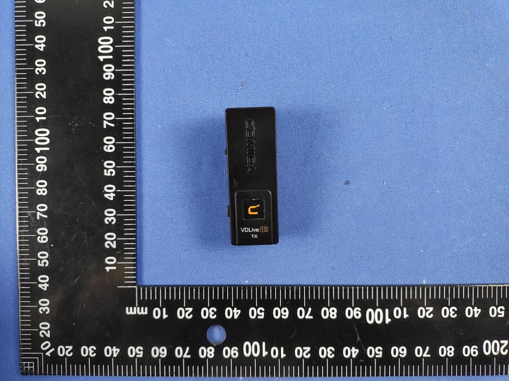 Versatile 2.4G Wireless USB Microphone (TX) - FCC ID 2AZSQVDLIVE10TX - Shenzhen Commlite Technology Co.,LTD.
