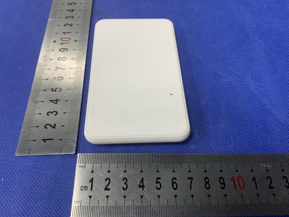 Magnetic wireless power bank - FCC ID 2AZTTDB01 - Dongguan Xiaogu Electronic Technology Co.,Ltd (4)